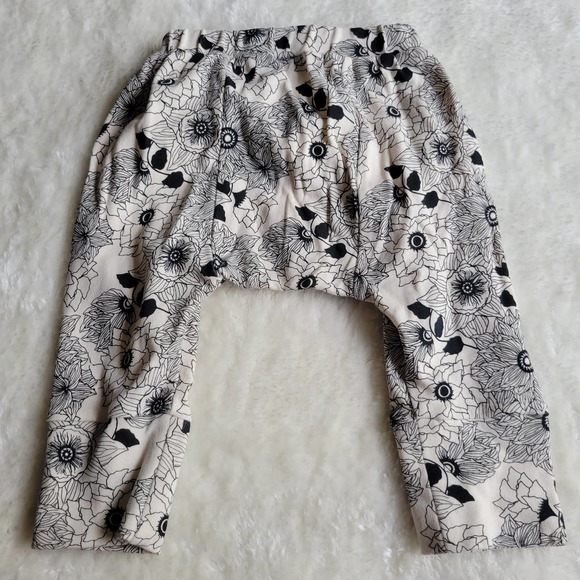 KATE QUINN Black Floral Panda Pants 12-18M - Picture 5 of 5